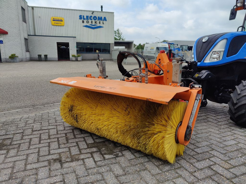 Nesbo HF1600S Veegmachine - Broom for Municipal/ Special vehicle: picture 1 Nesbo HF1600S Veegmachine - Broom for Municipal/ Special vehicle: picture 1