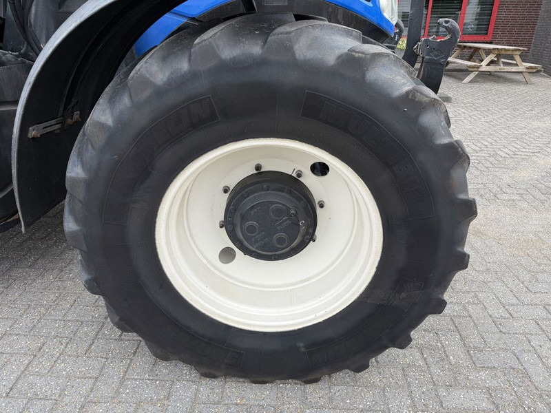 Farm tractor New Holland T6.175 AC T4B: picture 8