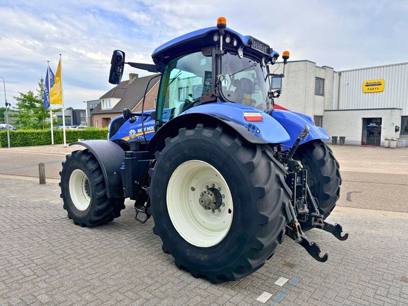 New Holland T7.230 Auto Command - Farm tractor: picture 2 New Holland T7.230 Auto Command - Farm tractor: picture 2