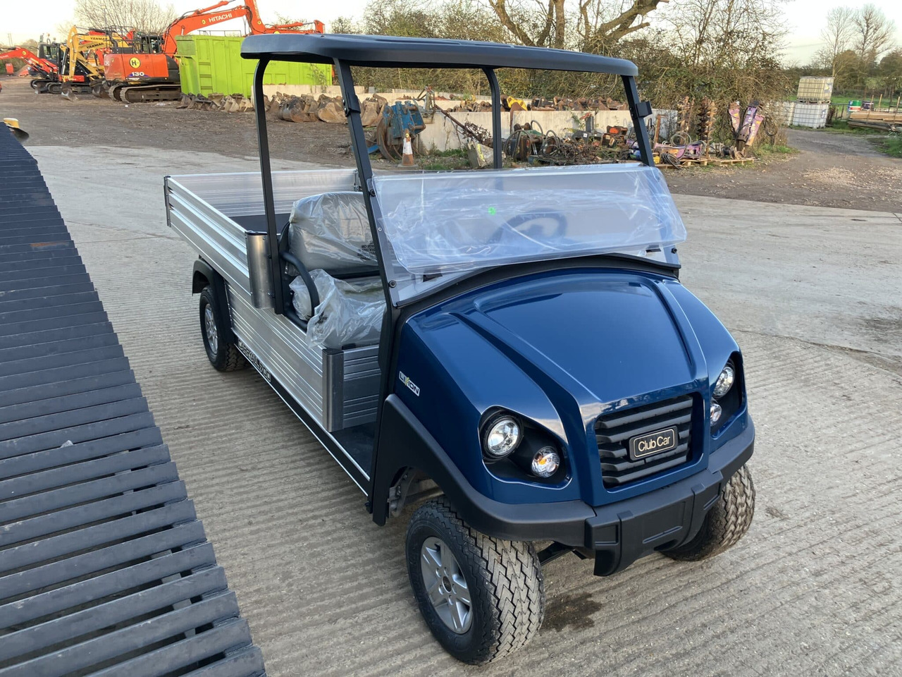 Club Car Carryall 700 w/ Li-Ion Battery - Side-by-side/ ATV: picture 5 Club Car Carryall 700 w/ Li-Ion Battery - Side-by-side/ ATV: picture 5