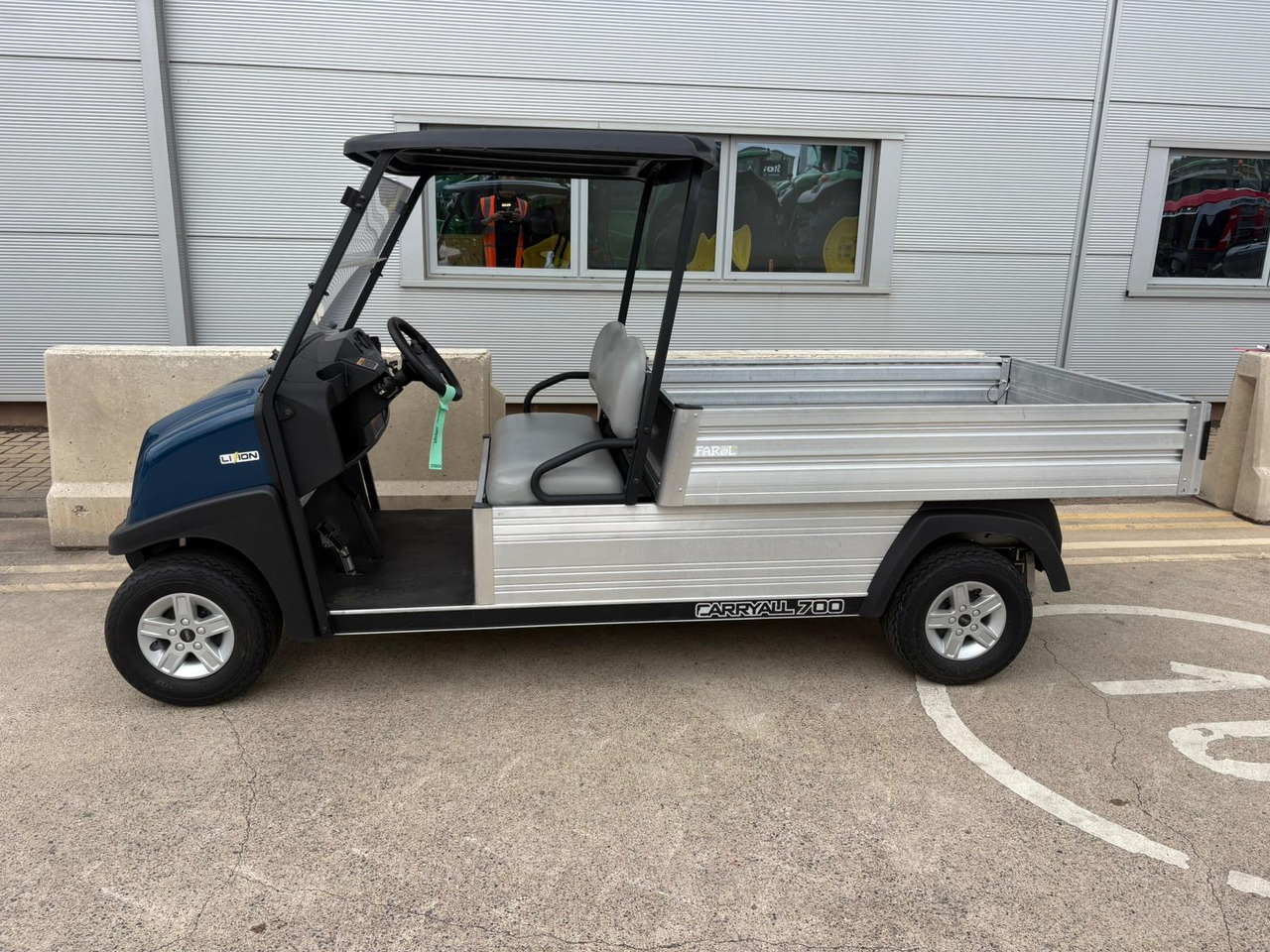 Clubcar Carryall 700 lithium Utility Vehicle - Side-by-side/ ATV: picture 2 Clubcar Carryall 700 lithium Utility Vehicle - Side-by-side/ ATV: picture 2