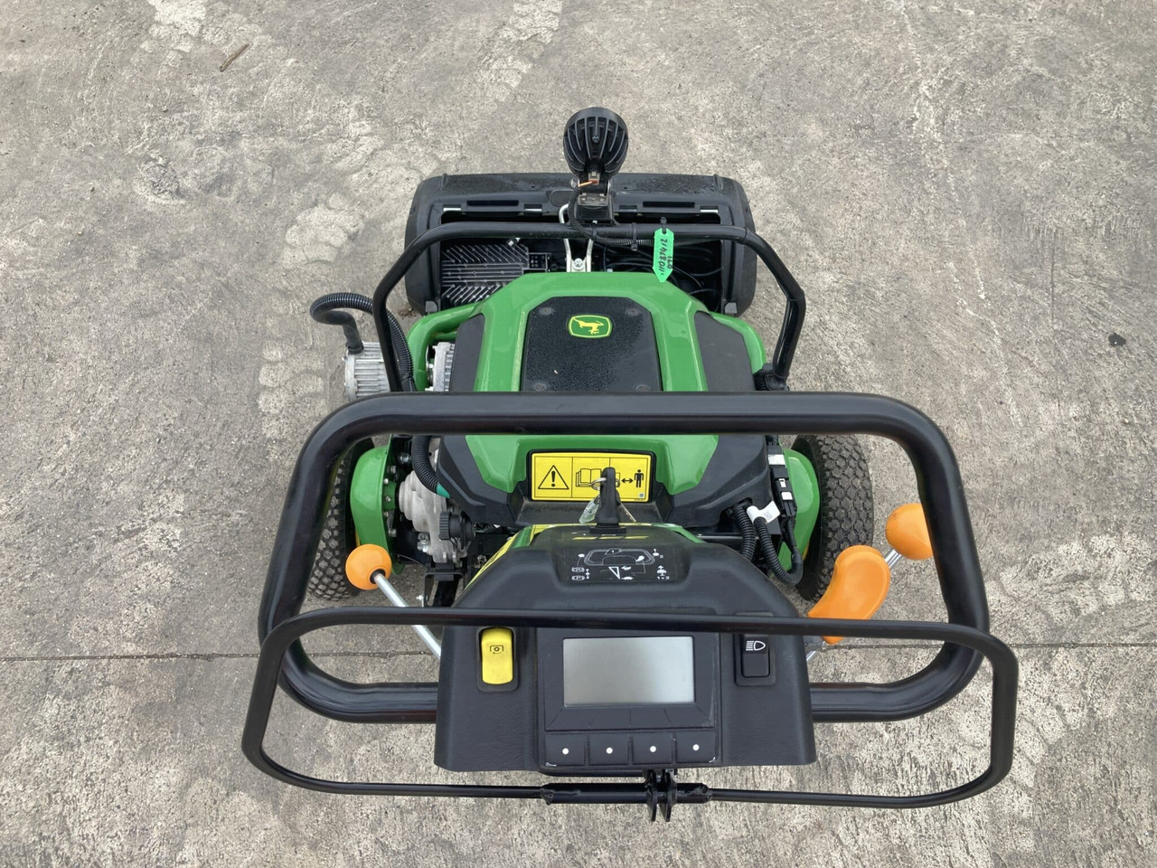 John Deere 225 E-cut walk behind electric greens mower - Garden mower: picture 4 John Deere 225 E-cut walk behind electric greens mower - Garden mower: picture 4