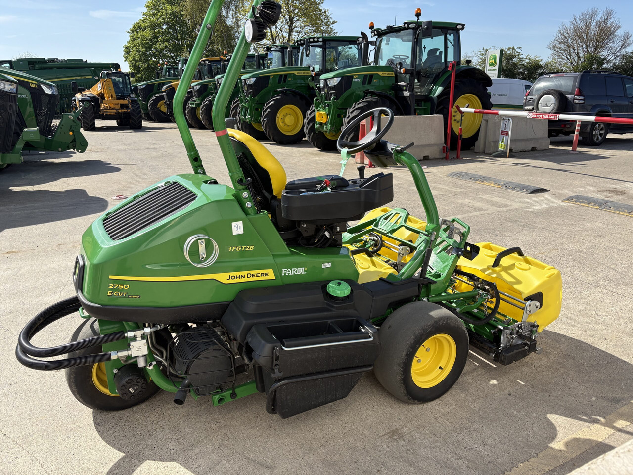 John Deere 2750E Triplex mower - Garden mower: picture 5 John Deere 2750E Triplex mower - Garden mower: picture 5