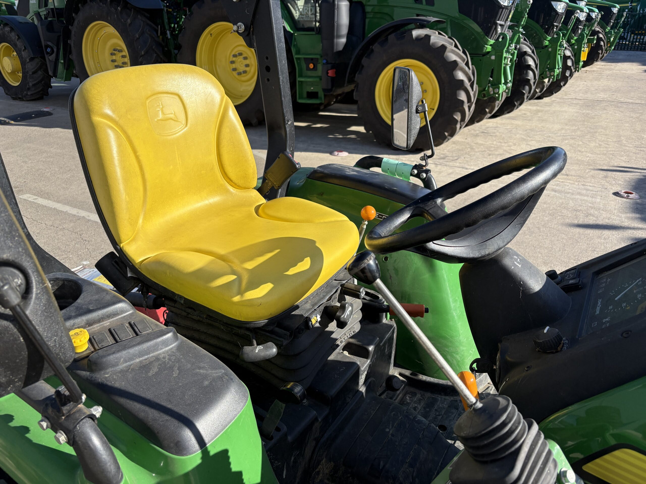 John Deere 3036E compact tractor with Loader - Compact tractor: picture 4 John Deere 3036E compact tractor with Loader - Compact tractor: picture 4