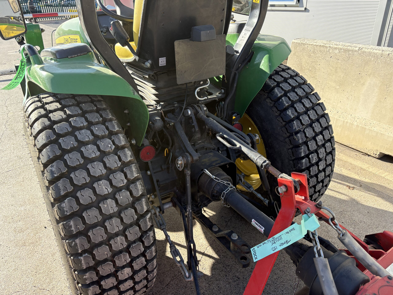 John Deere 3036E compact tractor with Loader - Compact tractor: picture 5 John Deere 3036E compact tractor with Loader - Compact tractor: picture 5