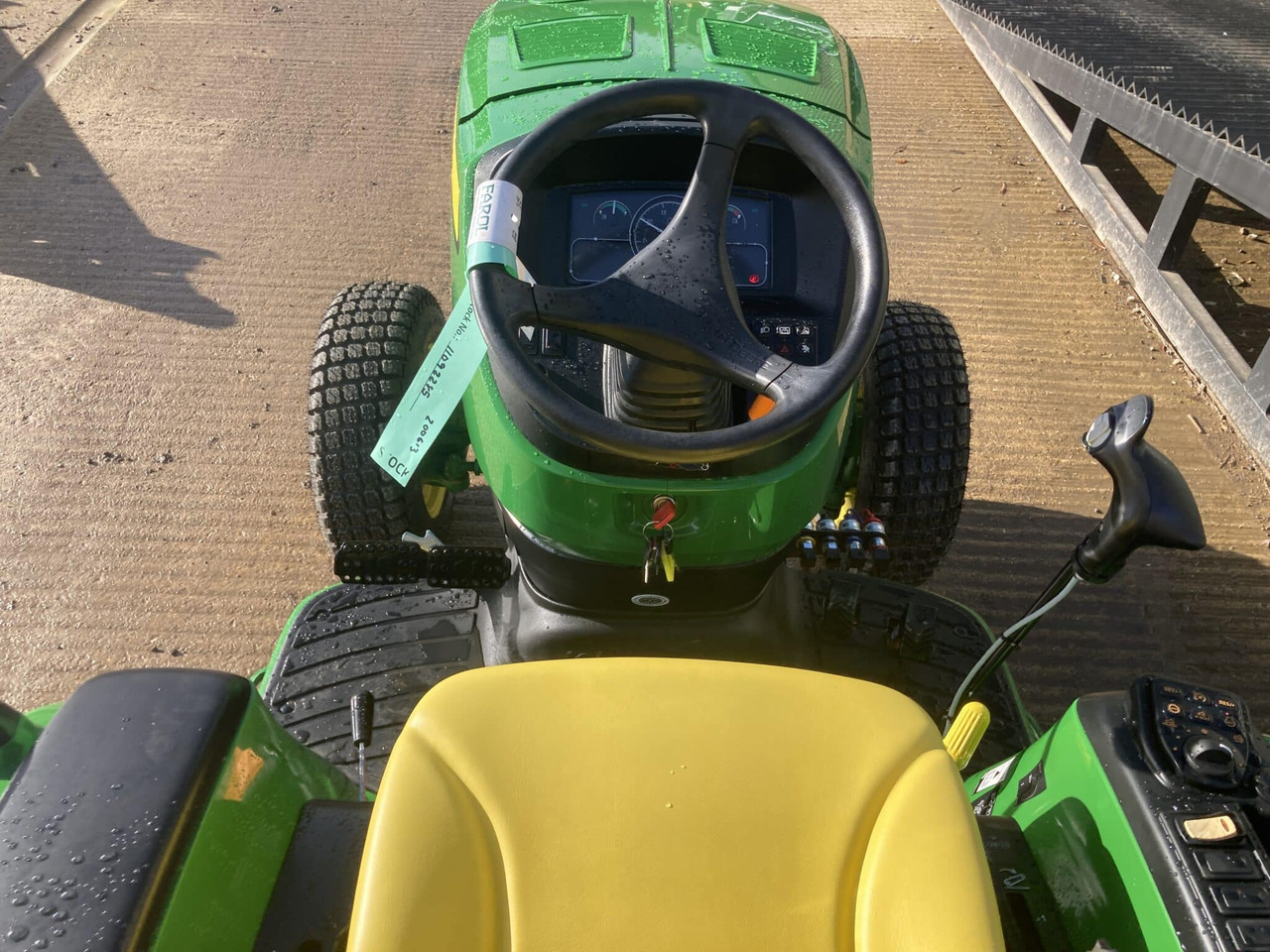 New Compact tractor John Deere 3046R compact tractor: picture 8