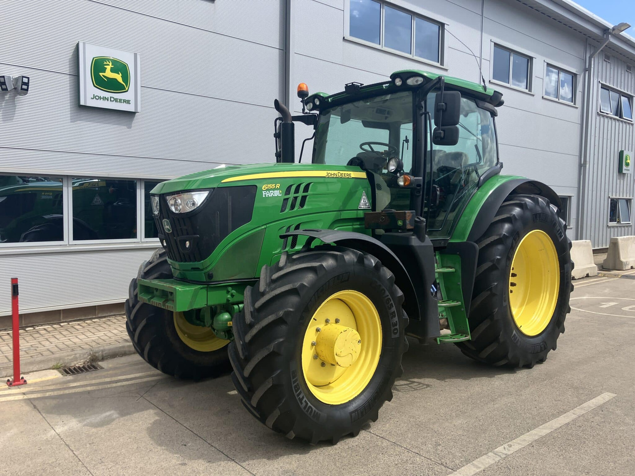 John Deere 6155R - Farm tractor: picture 1 John Deere 6155R - Farm tractor: picture 1