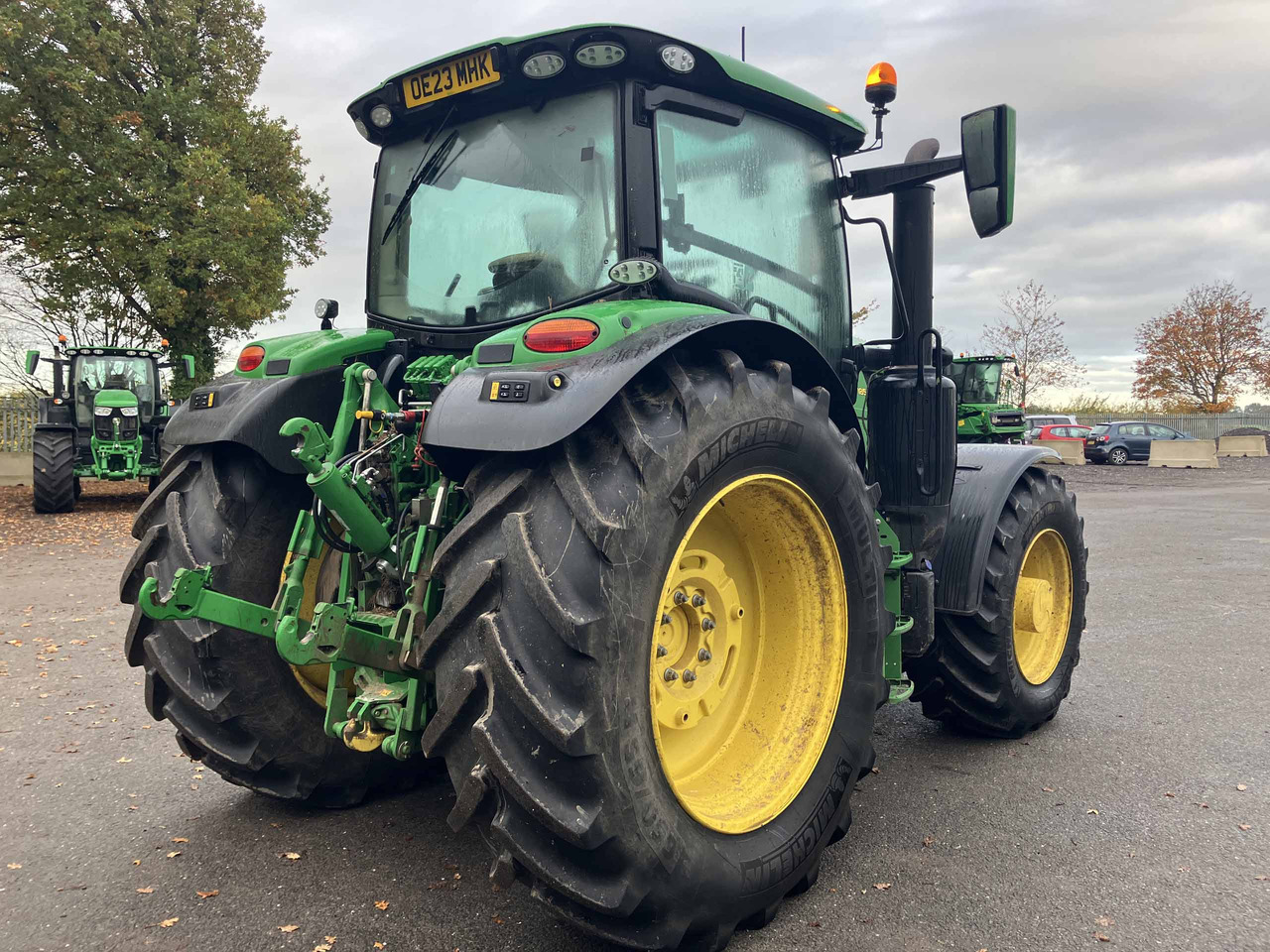 John Deere 6R 185 - Farm tractor: picture 5 John Deere 6R 185 - Farm tractor: picture 5