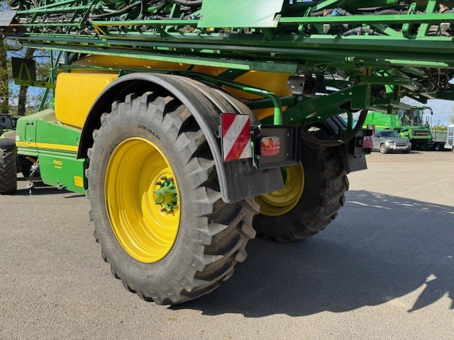 Sprayer John Deere R962I: picture 7