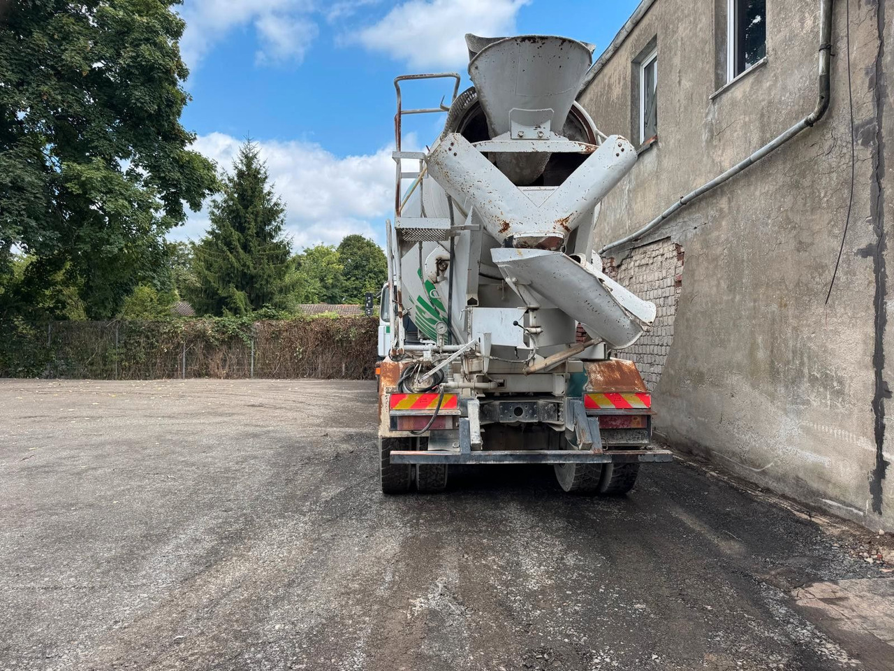 Iveco 410 EH 420 8X4 10m³ - Concrete mixer truck: picture 2 Iveco 410 EH 420 8X4 10m³ - Concrete mixer truck: picture 2