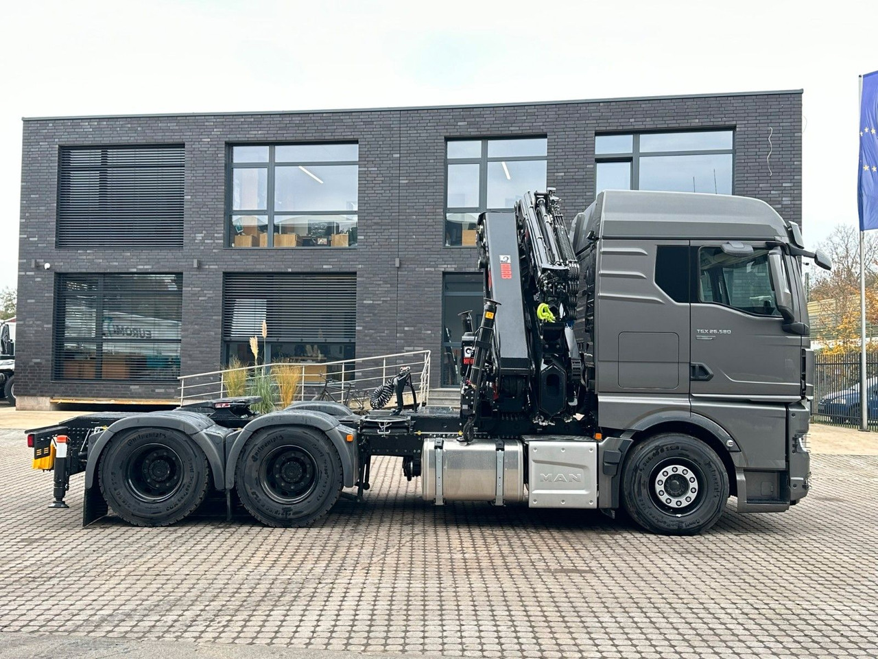 Crane truck MAN TGX 26.580 6x4 Kran Hiab 302-6 + Jib-4: picture 10