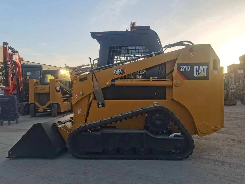 Hot Sale Used CATERPILLAR 277D Front Loader Multi-Terrain Skid Loader With Core Components Engine Motor Pump - Compact track loader: picture 3 Hot Sale Used CATERPILLAR 277D Front Loader Multi-Terrain Skid Loader With Core Components Engine Motor Pump - Compact track loader: picture 3