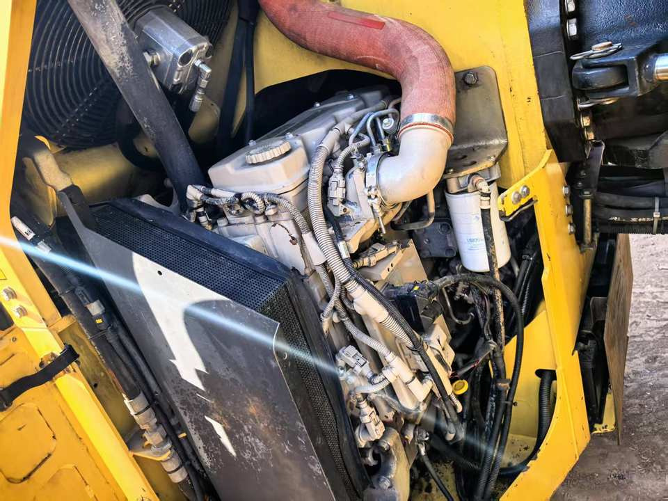 Hot Sale Used Dynapac CC6200 Road Roller Good Condition Double Steel Wheel Original Sweden Construction Machine Cheap Loader - Road roller: picture 4 Hot Sale Used Dynapac CC6200 Road Roller Good Condition Double Steel Wheel Original Sweden Construction Machine Cheap Loader - Road roller: picture 4