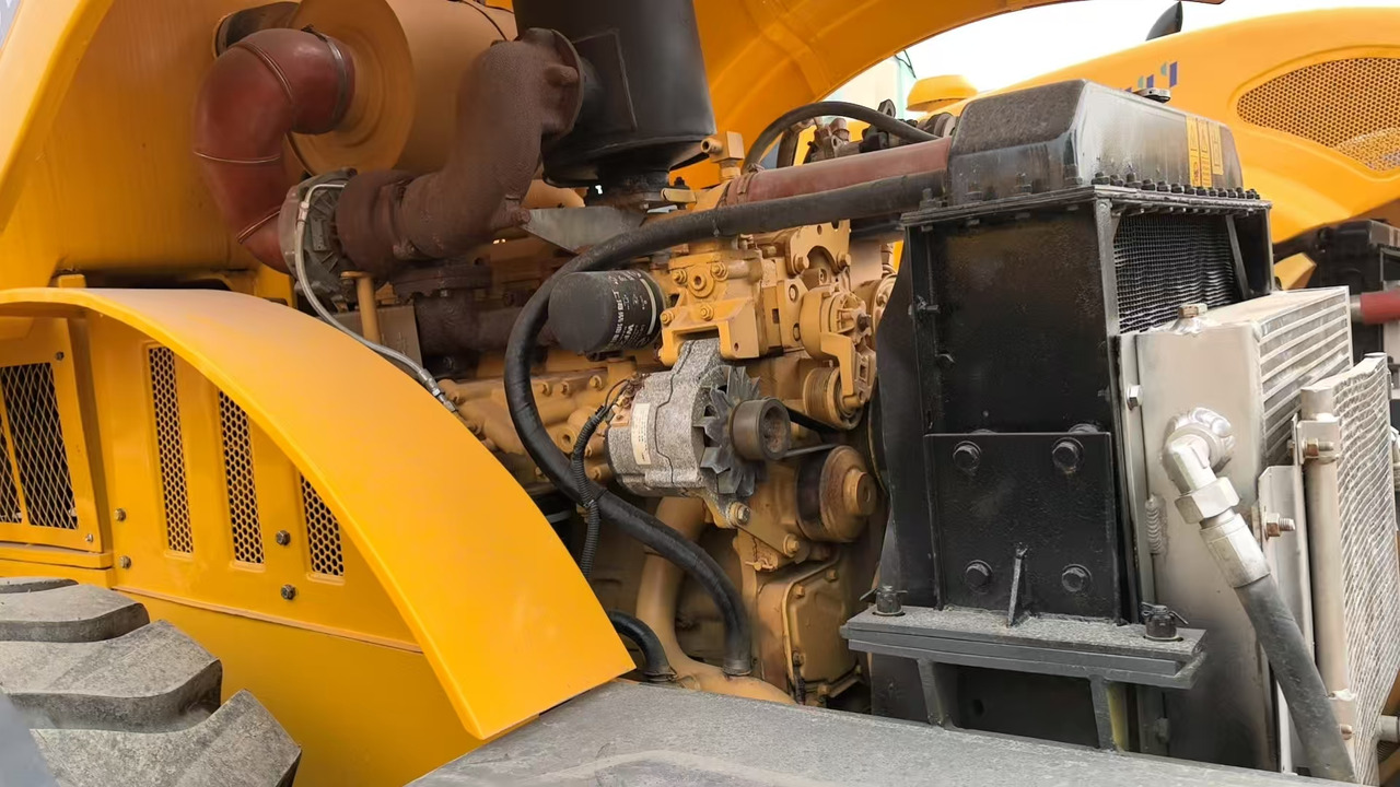 XCMG XS163J - Compactor: picture 4 XCMG XS163J - Compactor: picture 4