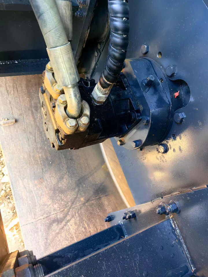 Compactor XCMG XS223J: picture 6