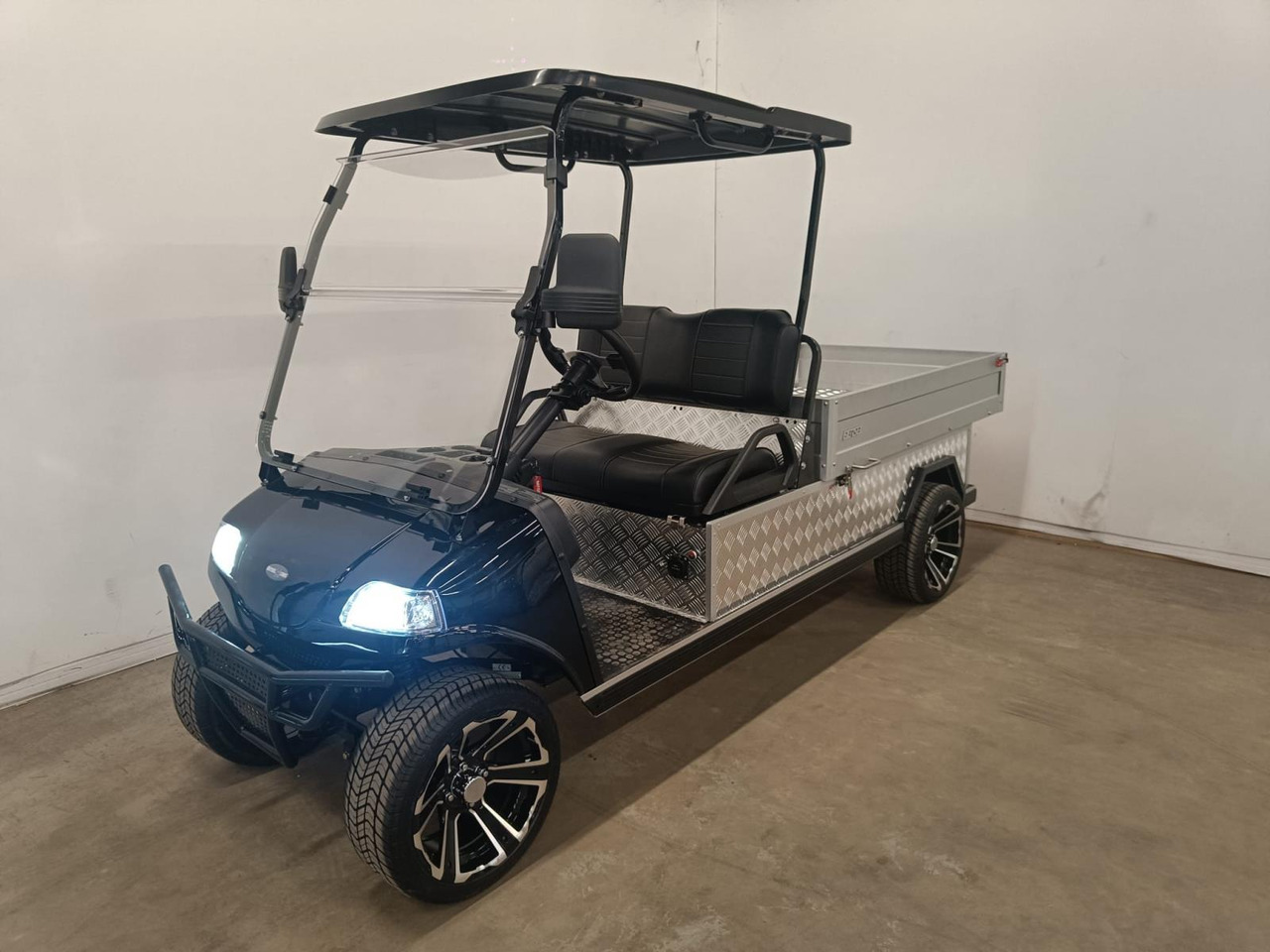 Bensel BSN 1000 2 Persoons Golfkar met Laadbak Zwart Nieuw - Golf cart: picture 1 Bensel BSN 1000 2 Persoons Golfkar met Laadbak Zwart Nieuw - Golf cart: picture 1