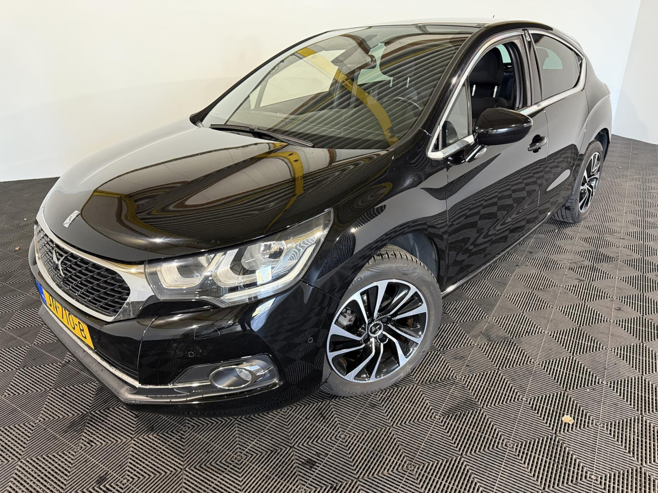 DS 4 1.2 PureTech Business | 2016 | 154.325 km | JN-710-B - Hatchback: picture 1 DS 4 1.2 PureTech Business | 2016 | 154.325 km | JN-710-B - Hatchback: picture 1