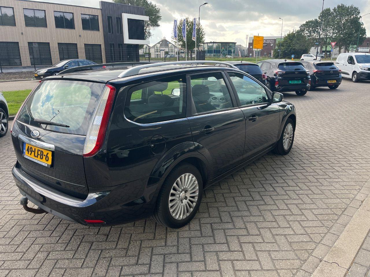 Ford Focus Wagon 1.8 Limited | 2010 | 294.038 km | 49LFB6 | NAP: Logisch - Car: picture 4 Ford Focus Wagon 1.8 Limited | 2010 | 294.038 km | 49LFB6 | NAP: Logisch - Car: picture 4