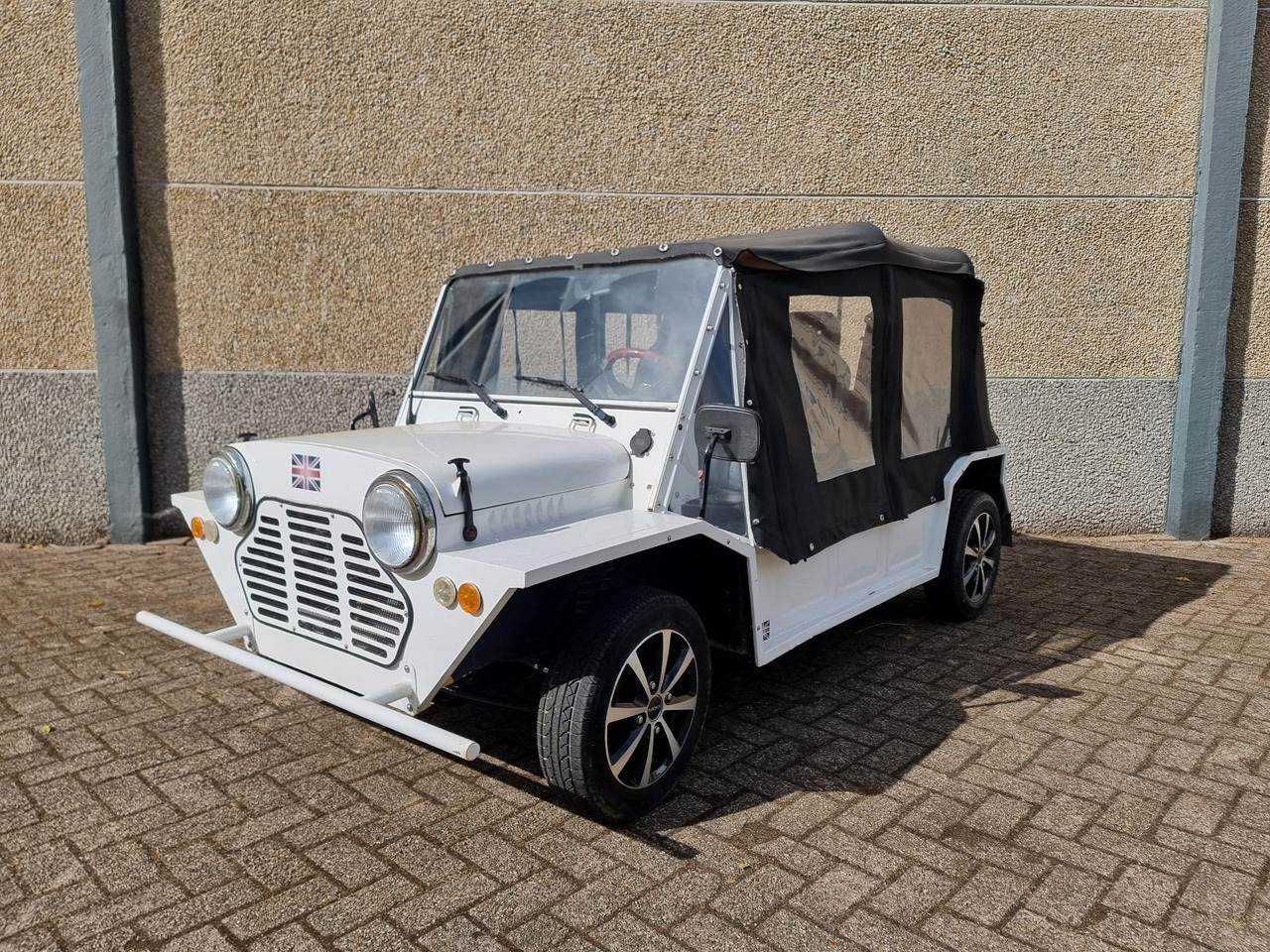 Minimoke Soft Top 4-Seater Elektrische Buggy - Golf cart: picture 1 Minimoke Soft Top 4-Seater Elektrische Buggy - Golf cart: picture 1
