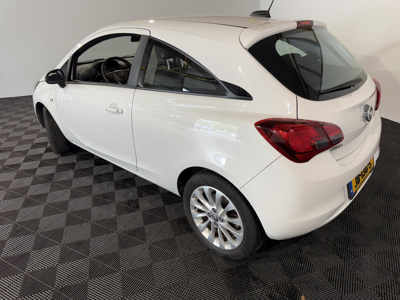 Opel Corsa 1.3 CDTI Business+ 2016 274.545 km JB-136-S - Hatchback: picture 2 Opel Corsa 1.3 CDTI Business+ 2016 274.545 km JB-136-S - Hatchback: picture 2