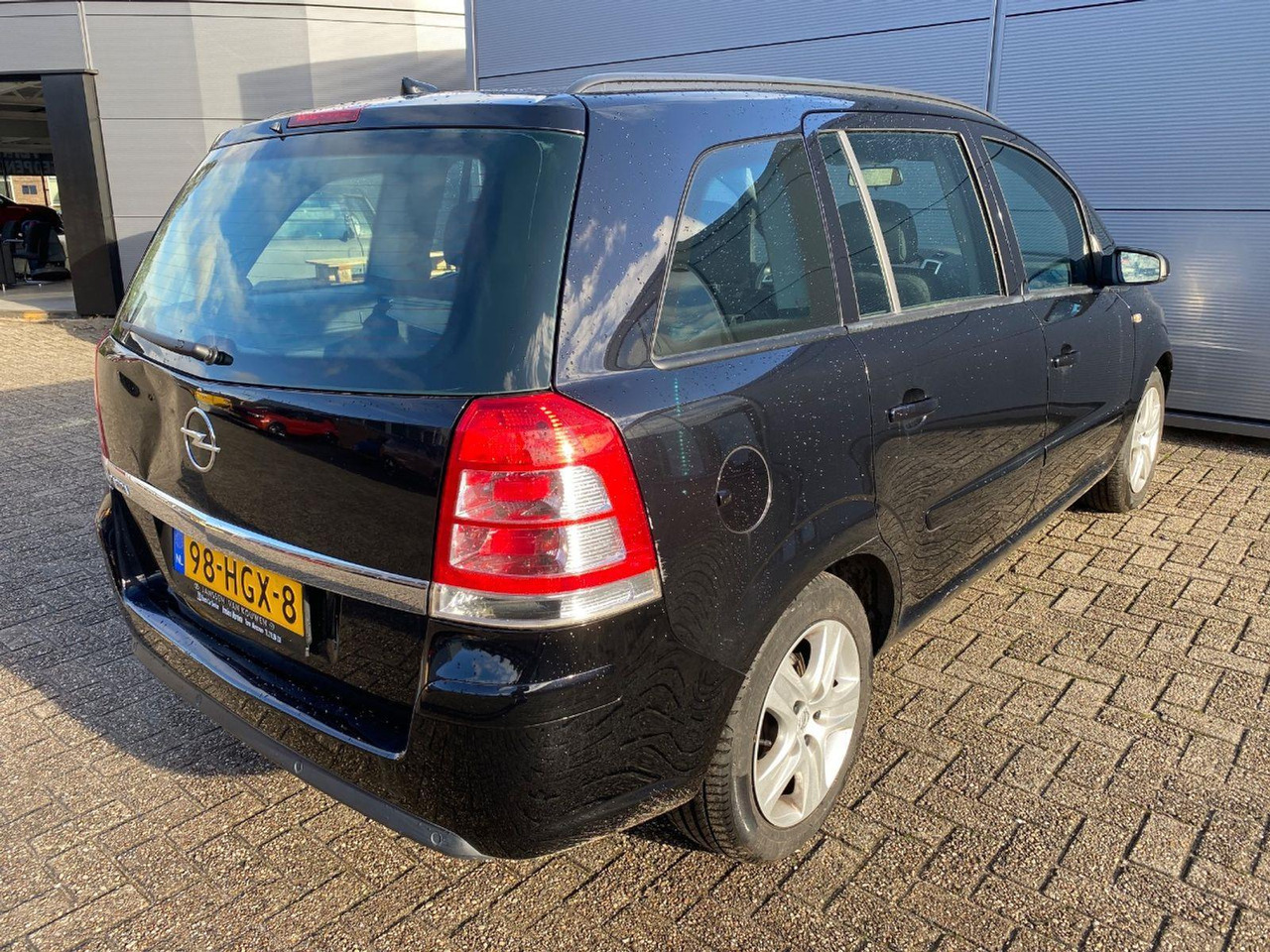 Opel Zafira 1.6 Business | 2008 | 171.131 km | 98HGX8 | NAP: Logisch - Car: picture 4 Opel Zafira 1.6 Business | 2008 | 171.131 km | 98HGX8 | NAP: Logisch - Car: picture 4