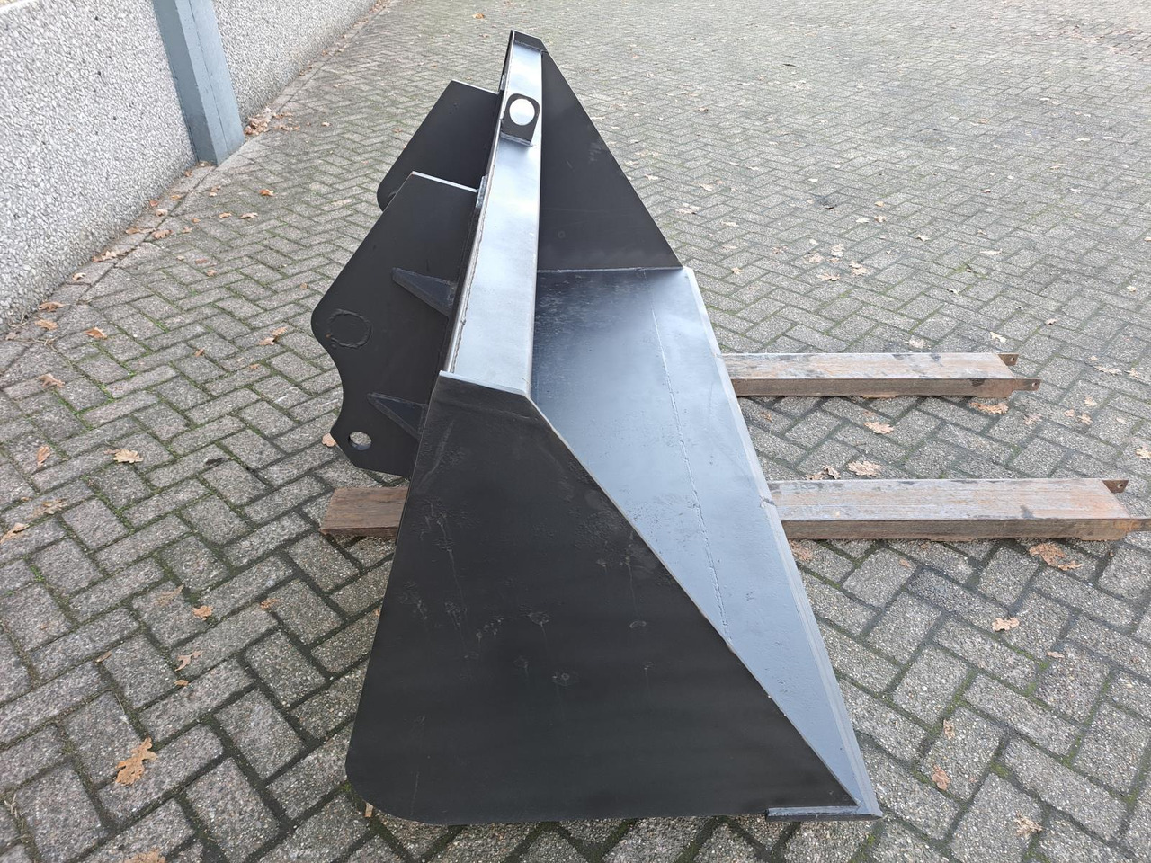 Grondbak t.b.v. Verreiker – Nieuw, Breedte 240 cm (2) - Other machinery: picture 4 Grondbak t.b.v. Verreiker – Nieuw, Breedte 240 cm (2) - Other machinery: picture 4