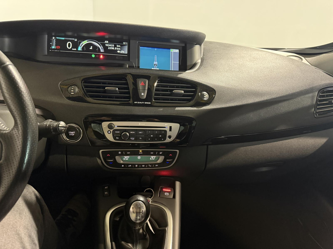 Renault | Scénic | 1.2 TCe Bose | 2013 | 103.433 km | 9KZR67 | Logisch - Car: picture 5 Renault | Scénic | 1.2 TCe Bose | 2013 | 103.433 km | 9KZR67 | Logisch - Car: picture 5