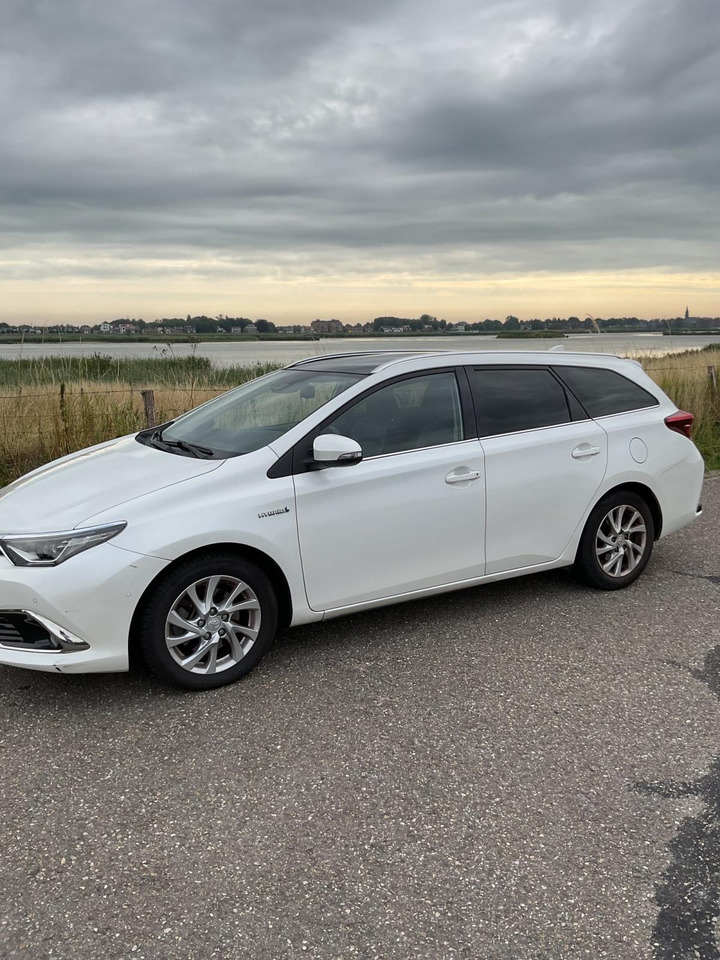 Toyota Auris Touring Sports | 1.8 Hybrid Lease pro | 2016 | 174.638 | KV-758-Z - Car: picture 1 Toyota Auris Touring Sports | 1.8 Hybrid Lease pro | 2016 | 174.638 | KV-758-Z - Car: picture 1