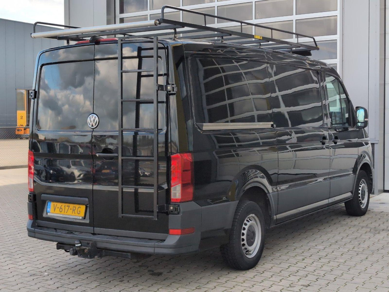Volkswagen Crafter 30 2.0 TDI L3H2 Trendline | 2018 | 101.985 km | V617RG | NAP: Logisch - Panel van: picture 4 Volkswagen Crafter 30 2.0 TDI L3H2 Trendline | 2018 | 101.985 km | V617RG | NAP: Logisch - Panel van: picture 4