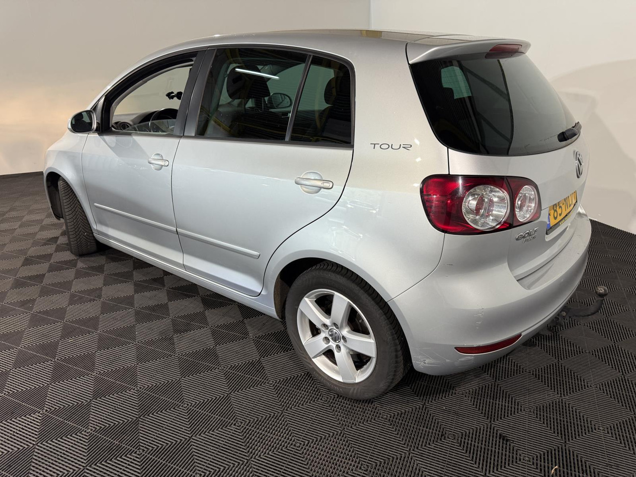 Volkswagen Golf Plus 1.2 TSI Tour II BlueMotion | 2010 | 184.829 km | 85-NLD-1 - Car: picture 2 Volkswagen Golf Plus 1.2 TSI Tour II BlueMotion | 2010 | 184.829 km | 85-NLD-1 - Car: picture 2