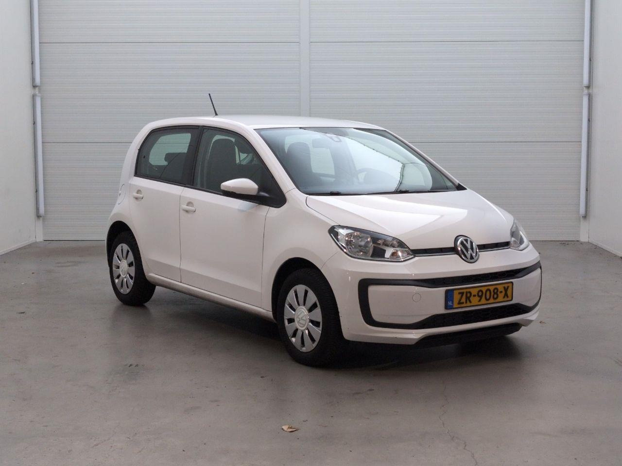 Volkswagen Up! 1.0 BMT move up! | 2019 | 114.730 km | ZR908X | NAP: Logisch - Hatchback: picture 2 Volkswagen Up! 1.0 BMT move up! | 2019 | 114.730 km | ZR908X | NAP: Logisch - Hatchback: picture 2
