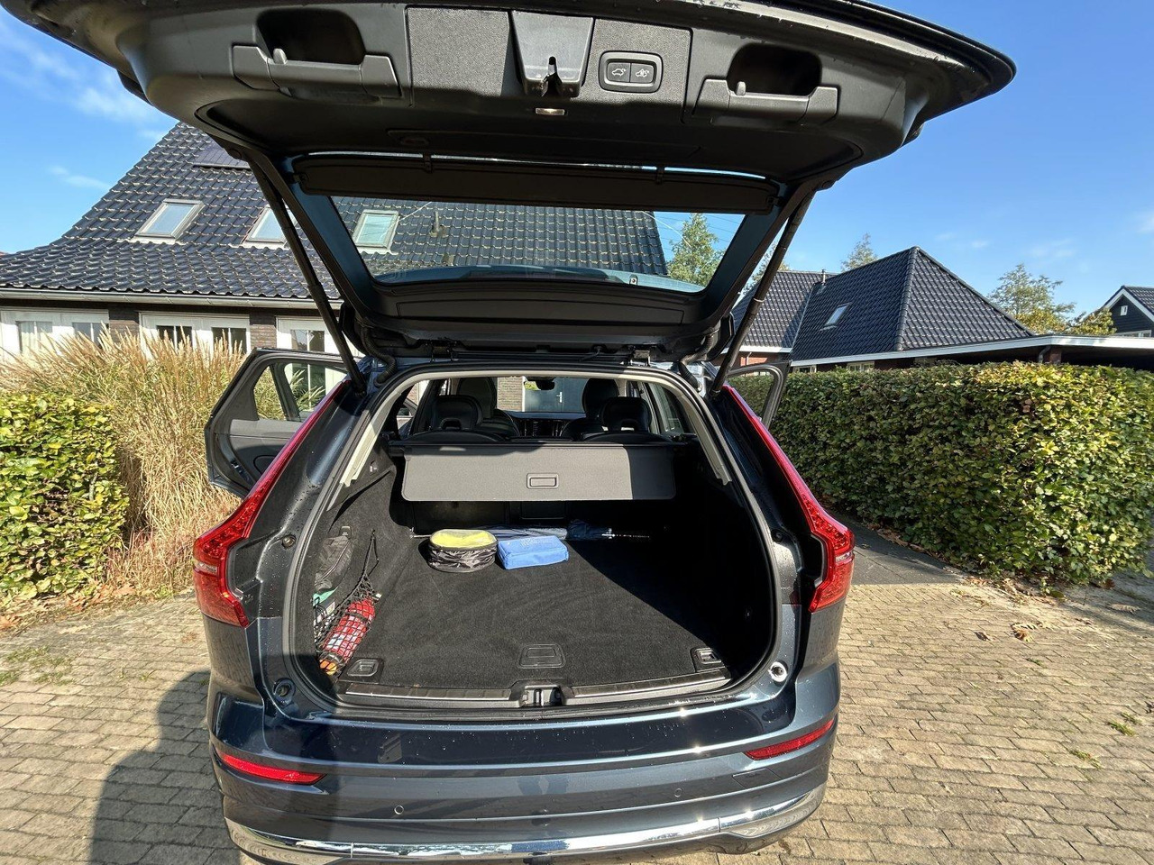 Volvo | XC60 | 2.0 B5 Inscription | 2022 | 78.918 km | P456HV | Logisch - SUV: picture 3 Volvo | XC60 | 2.0 B5 Inscription | 2022 | 78.918 km | P456HV | Logisch - SUV: picture 3