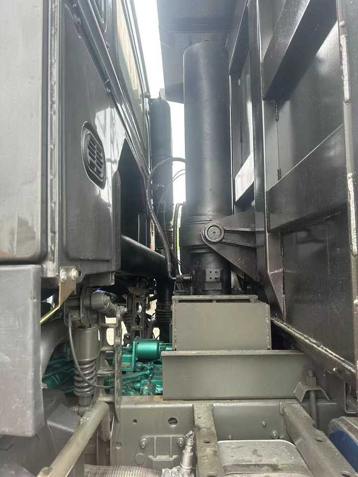 HOWO 371 - Tipper: picture 3 HOWO 371 - Tipper: picture 3