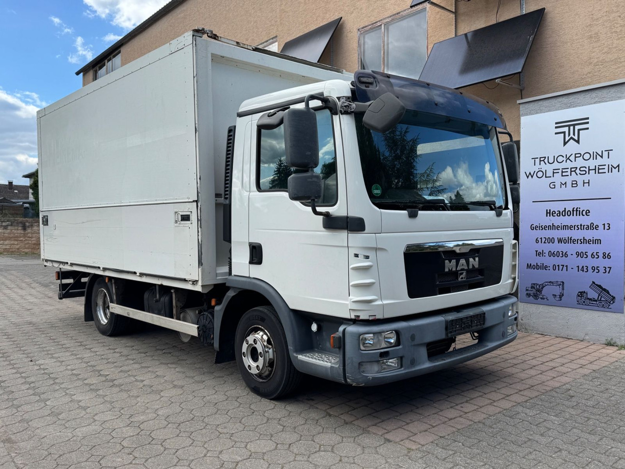 MAN TGL 8.180/2xAHK/Zertifikat/Schwenkwand - Beverage truck: picture 1 MAN TGL 8.180/2xAHK/Zertifikat/Schwenkwand - Beverage truck: picture 1