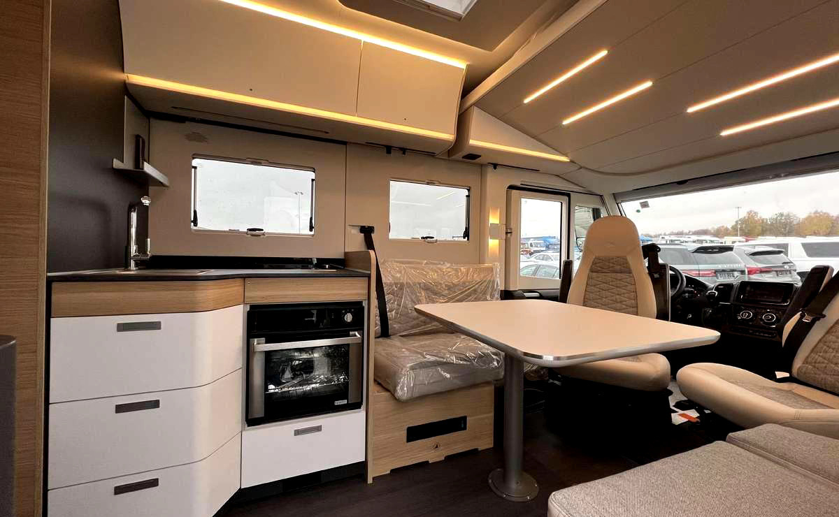 ADRIA Sonic 700DC - Integrated motorhome: picture 3 ADRIA Sonic 700DC - Integrated motorhome: picture 3