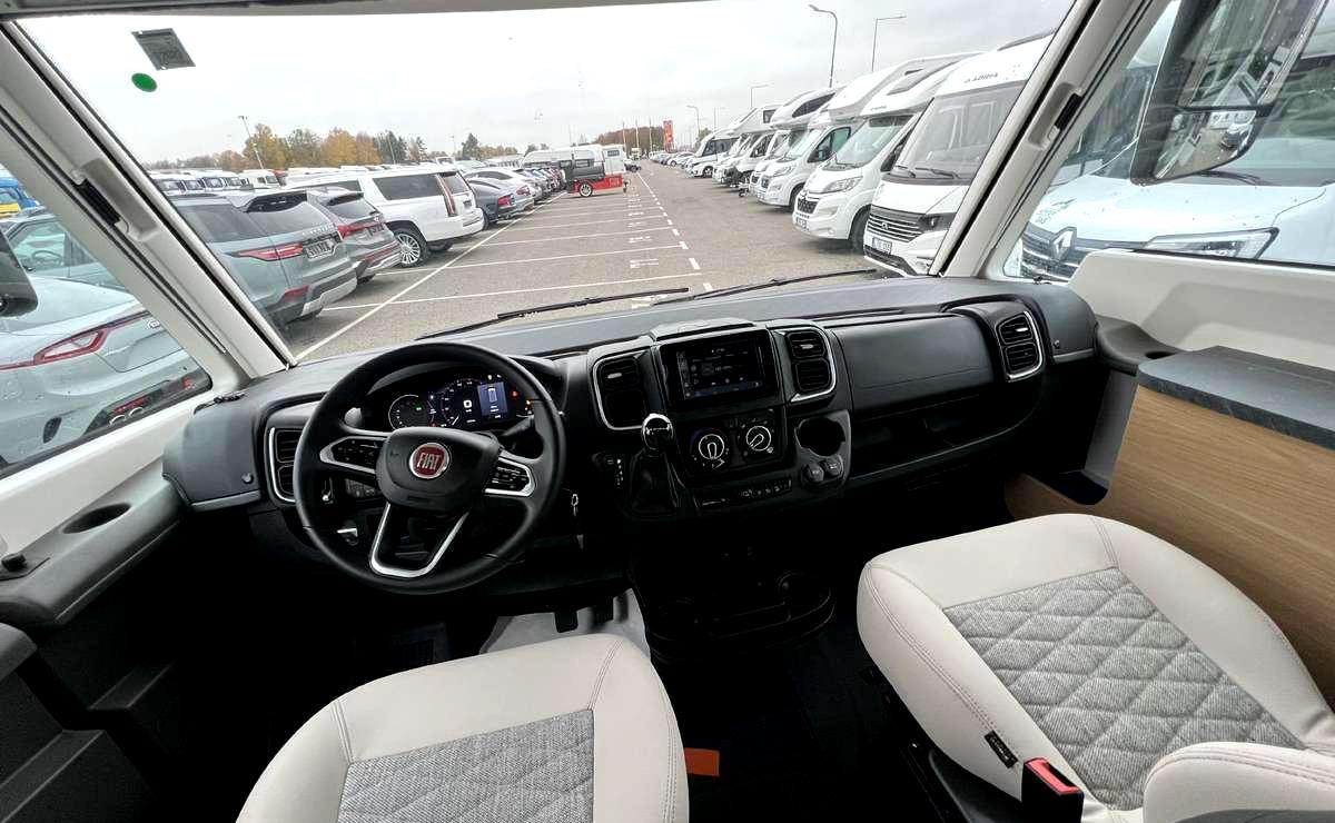 ADRIA Sonic 700DC - Integrated motorhome: picture 4 ADRIA Sonic 700DC - Integrated motorhome: picture 4