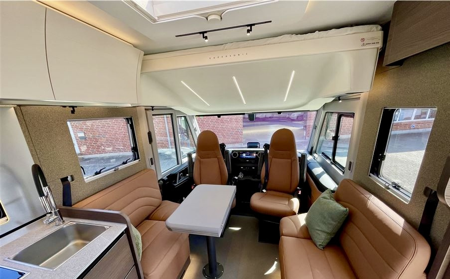 ADRIA Super Sonic 780 DC - Integrated motorhome: picture 4 ADRIA Super Sonic 780 DC - Integrated motorhome: picture 4