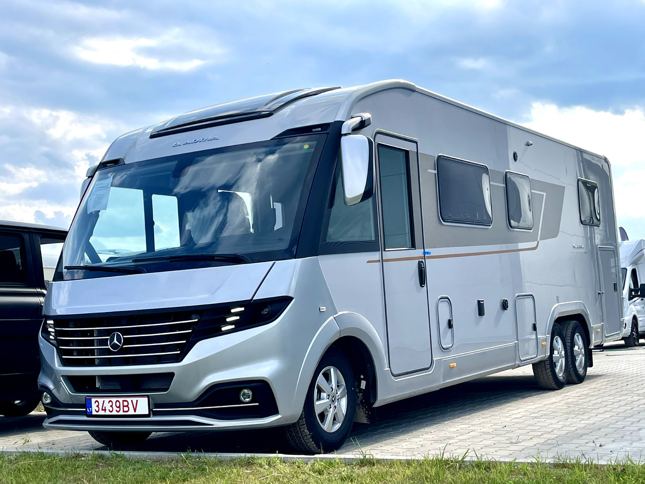 Adria Super Sonic 890 LC - Integrated motorhome: picture 1 Adria Super Sonic 890 LC - Integrated motorhome: picture 1