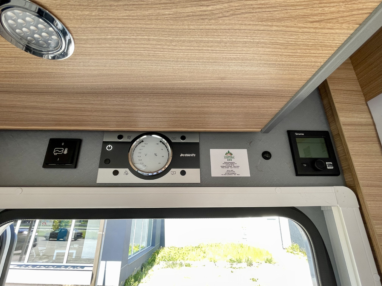 Semi-integrated motorhome DETHLEFFS T7052 DBL: picture 14