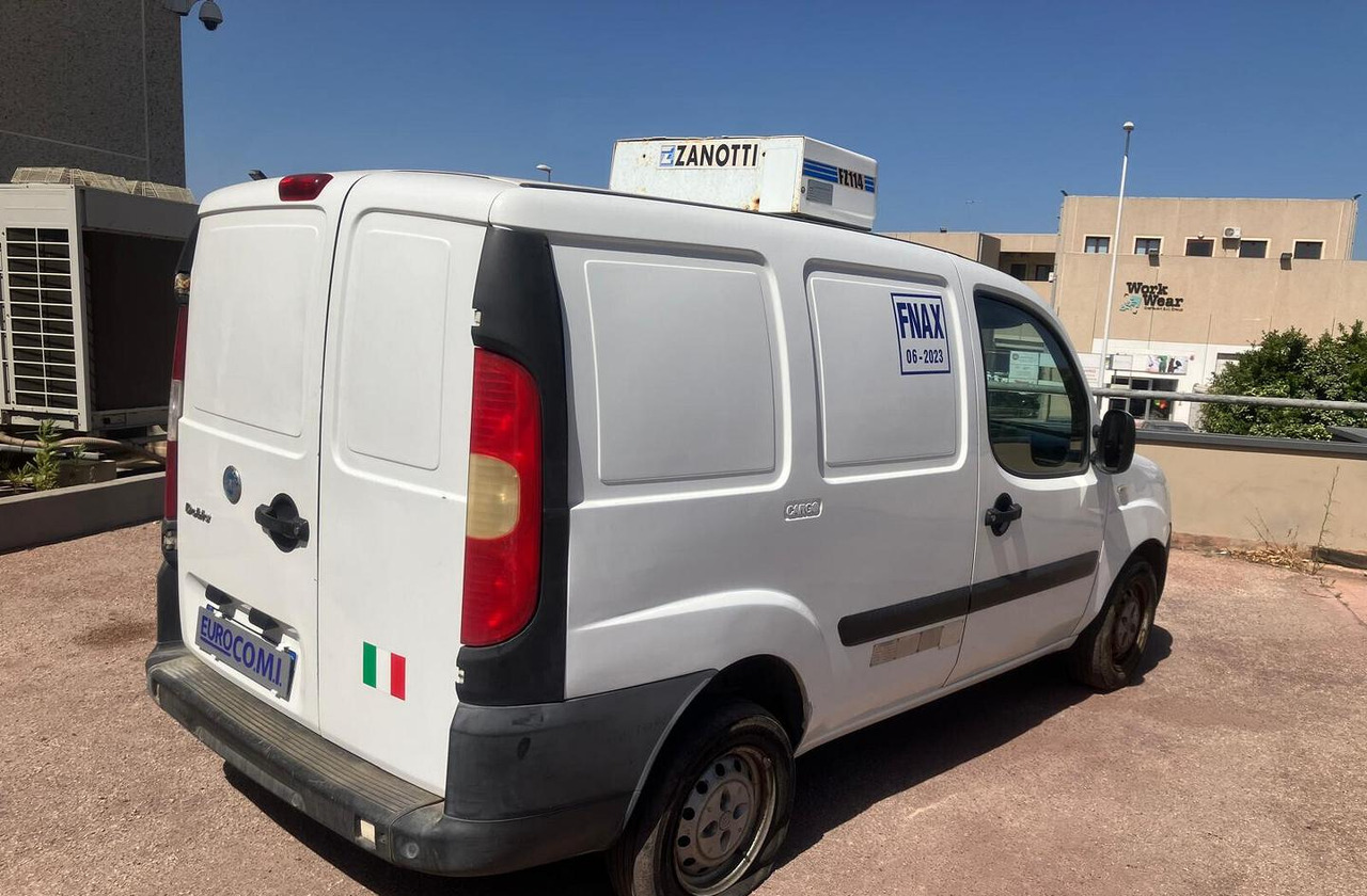 DOBLO' CON COIBENTAZIONE E GRUPPO FRIGO - Refrigerated van: picture 5 DOBLO' CON COIBENTAZIONE E GRUPPO FRIGO - Refrigerated van: picture 5
