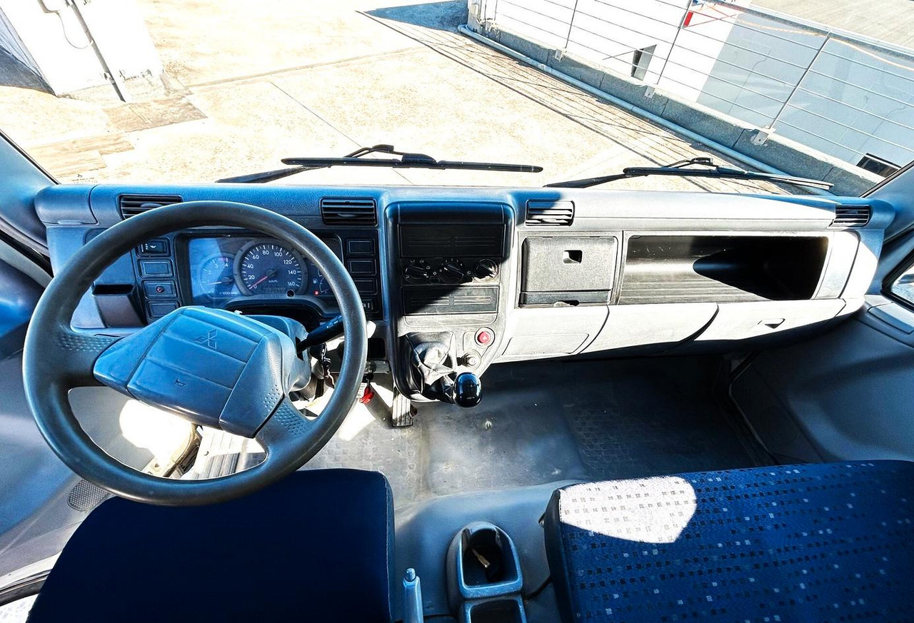 Interior photo 1: Tipper Mitsubishi Canter 3C13 Ribaltabile trilaterale