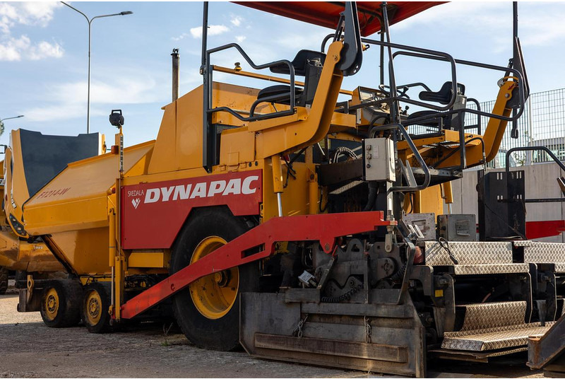 Asphalt paver Dynapac F121-4W: picture 11