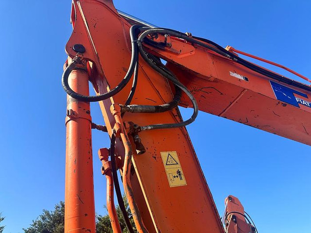 Excavator Fiat KOBELCO E115SR: picture 8