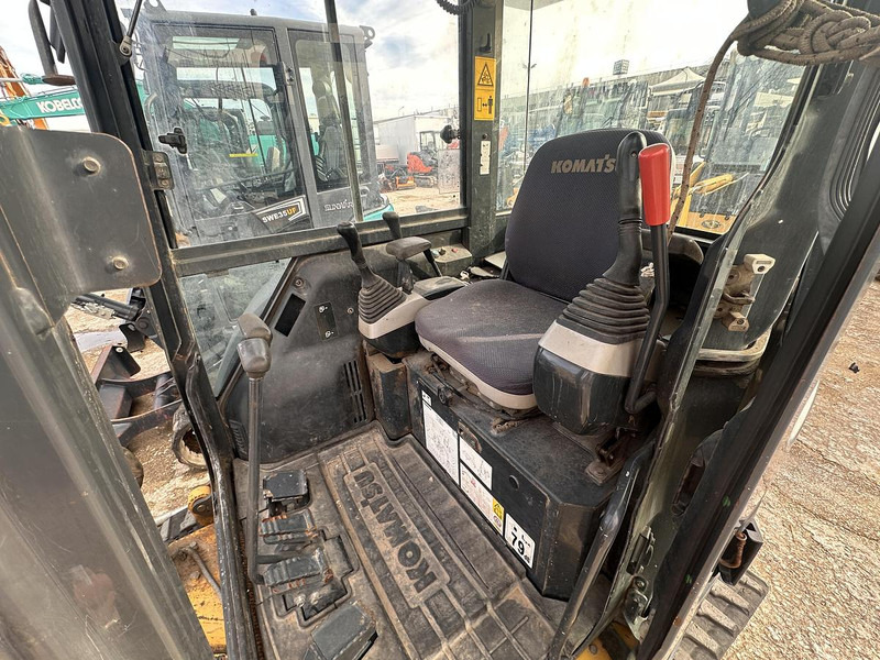 Mini excavator Komatsu PC30: picture 10