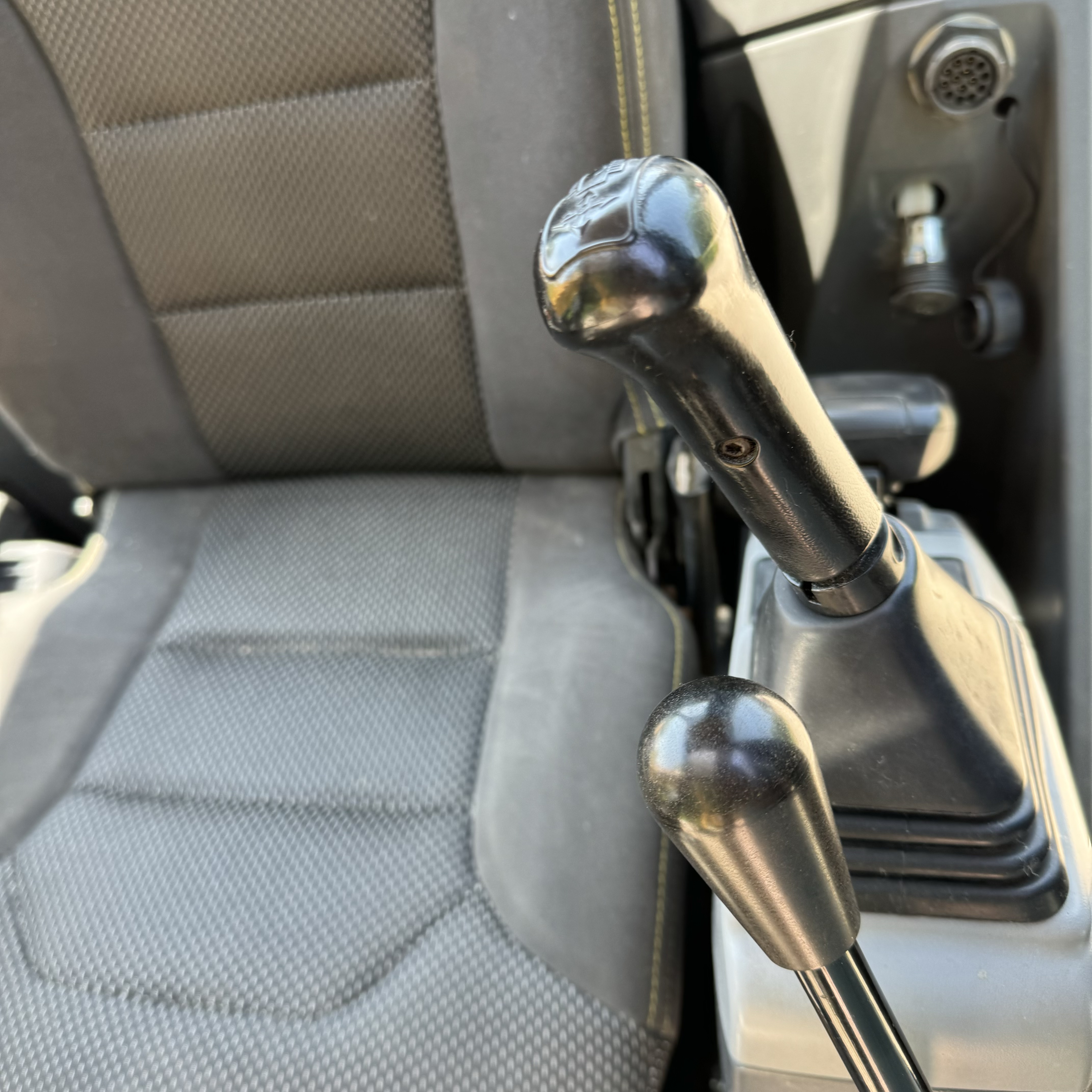 CATERPILLAR 307.5 - Mini excavator: picture 3 CATERPILLAR 307.5 - Mini excavator: picture 3