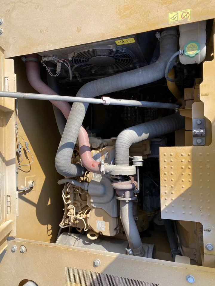 Crawler excavator CATERPILLAR 320GC: picture 27