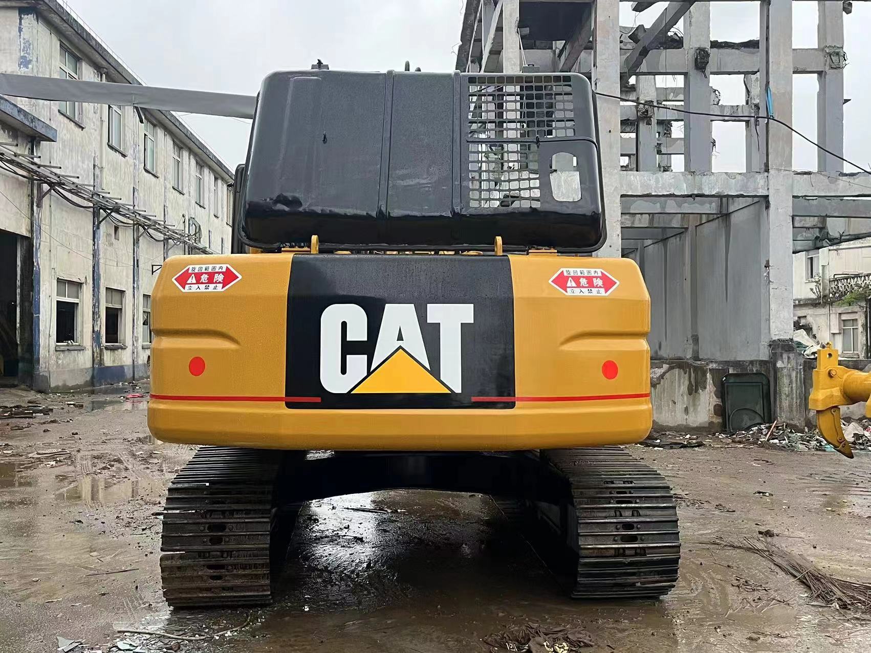 CATERPILLAR 325BL - Crawler excavator: picture 4 CATERPILLAR 325BL - Crawler excavator: picture 4