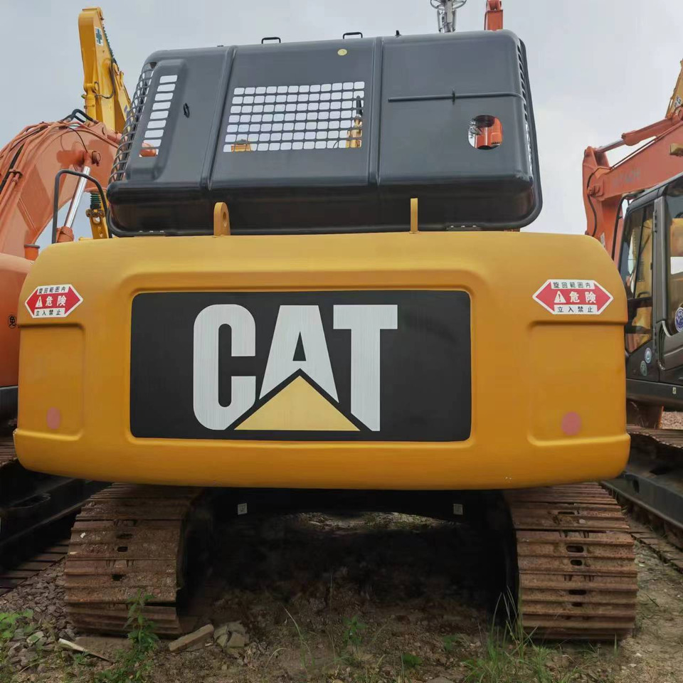 CATERPILLAR 325D2 - Crawler excavator: picture 4 CATERPILLAR 325D2 - Crawler excavator: picture 4