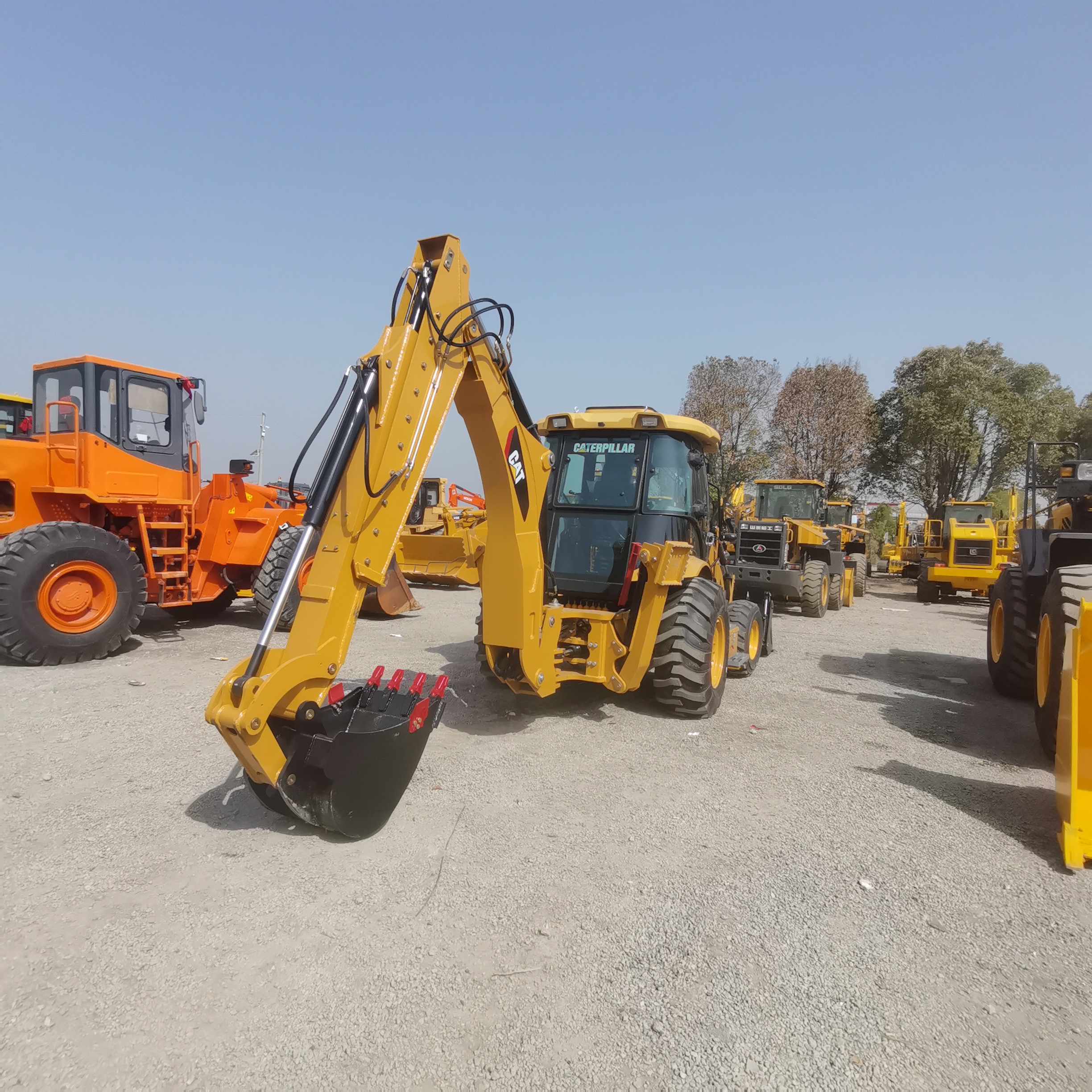 CATERPILLAR 420F - Backhoe loader: picture 2 CATERPILLAR 420F - Backhoe loader: picture 2