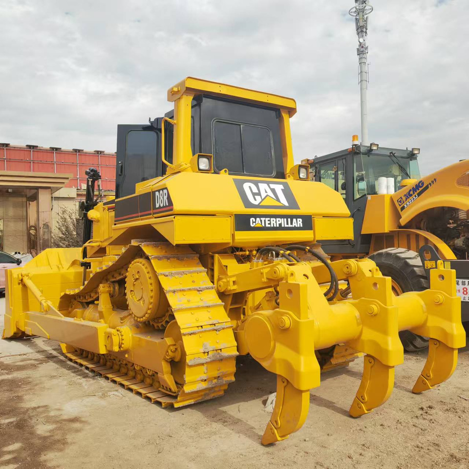 CATERPILLAR D8R - Bulldozer: picture 1 CATERPILLAR D8R - Bulldozer: picture 1